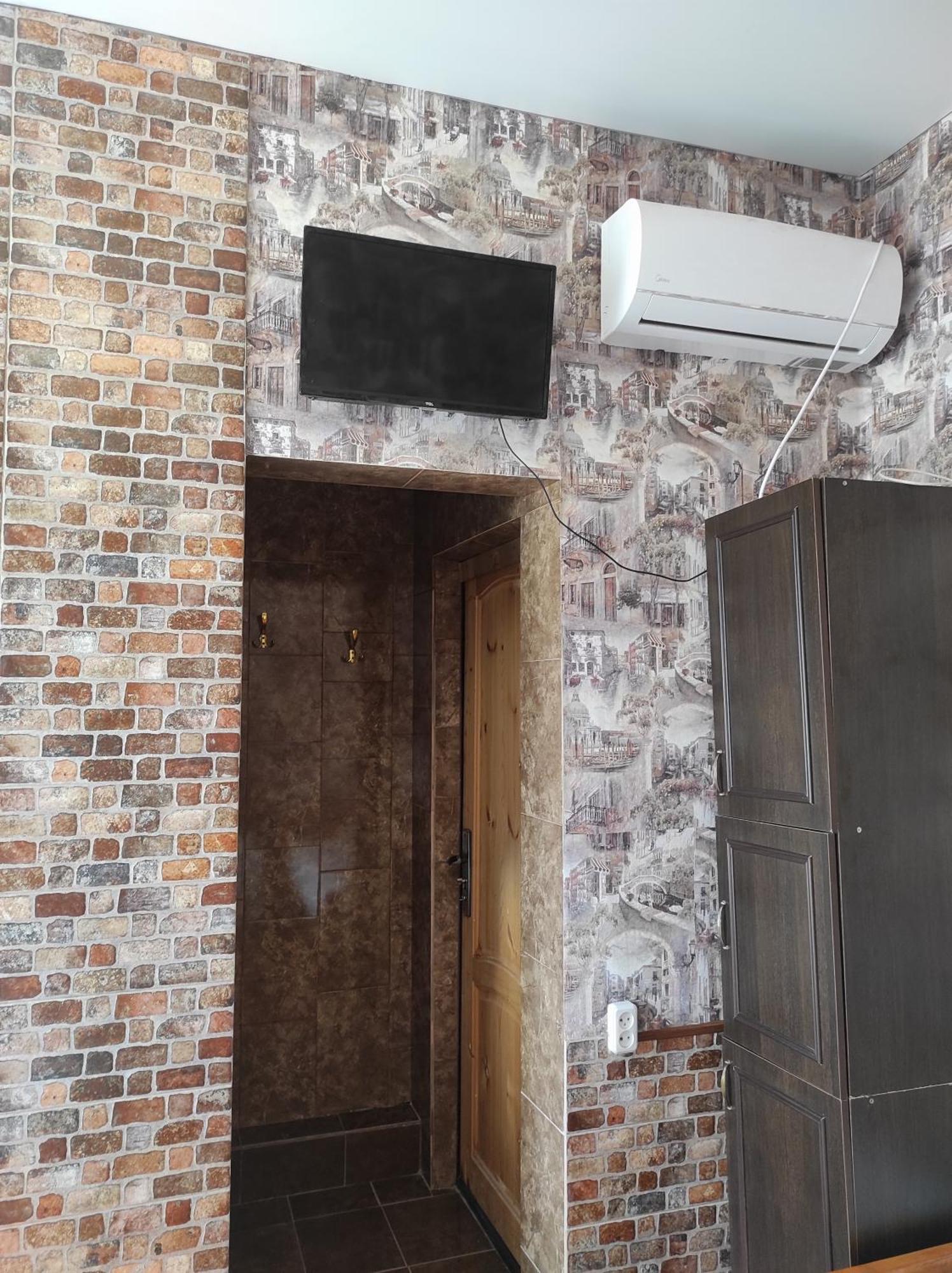 Гостевой Дом Ирина Hotel Sukhumi Exterior photo