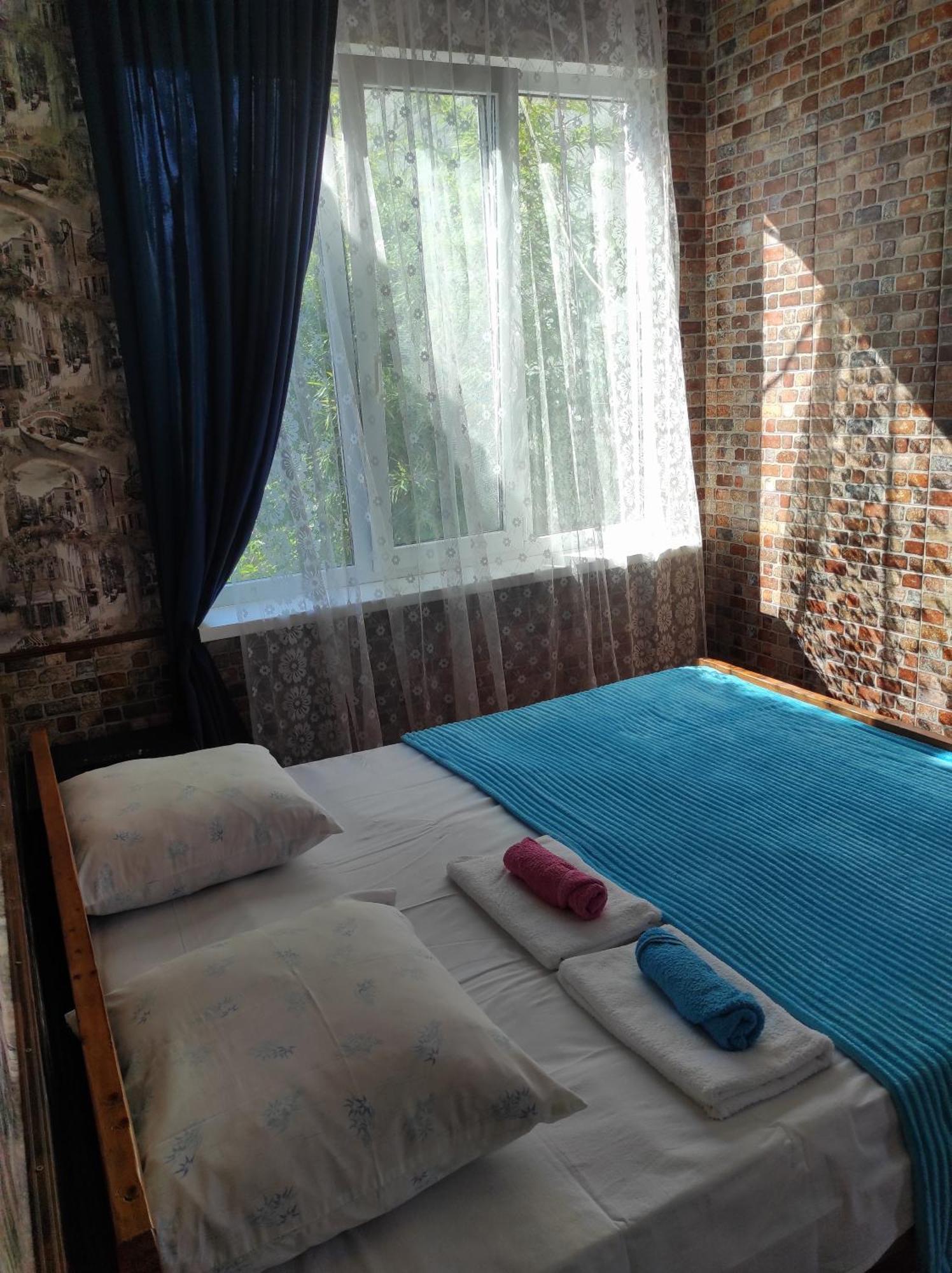 Гостевой Дом Ирина Hotel Sukhumi Exterior photo