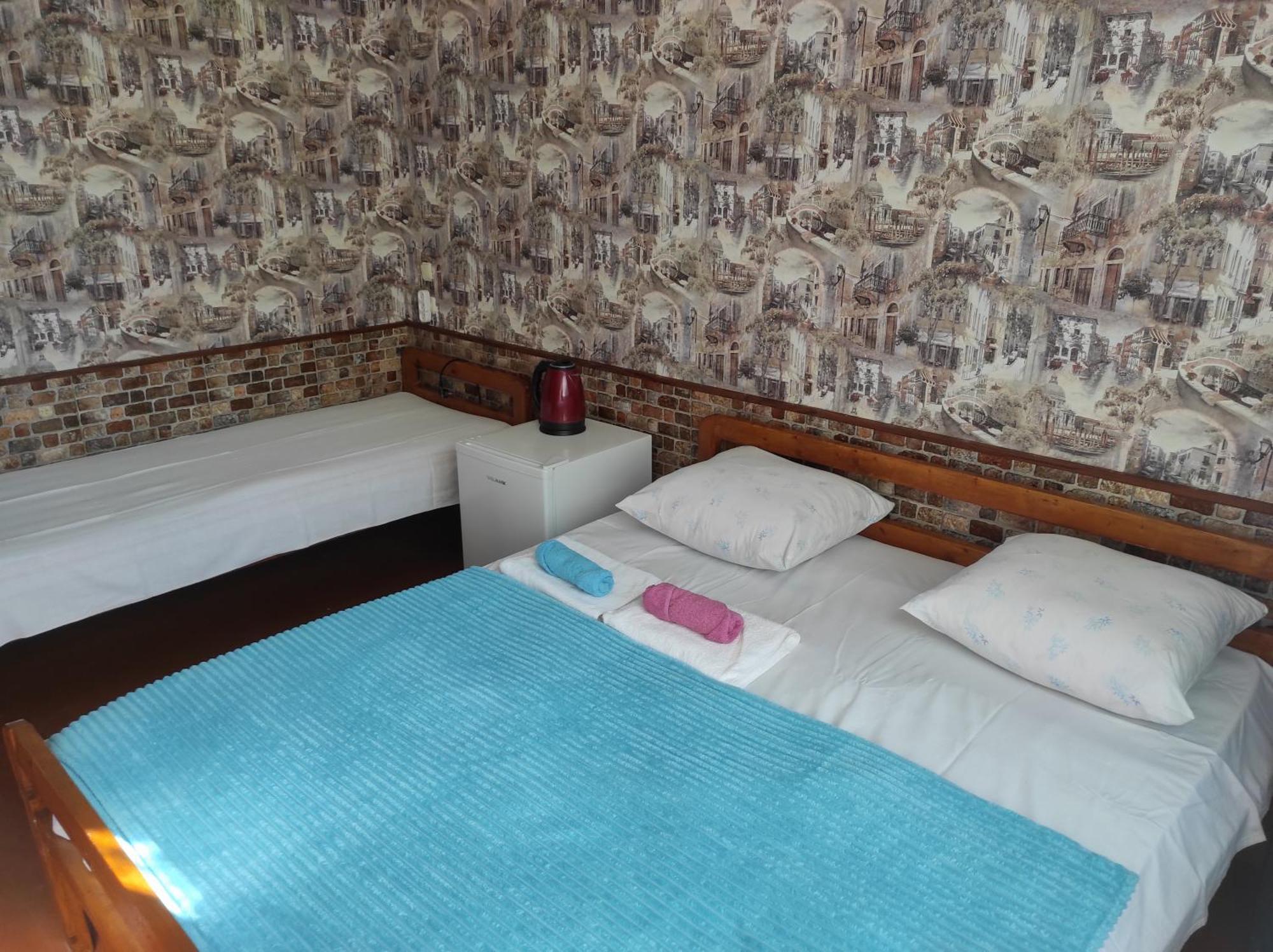 Гостевой Дом Ирина Hotel Sukhumi Exterior photo